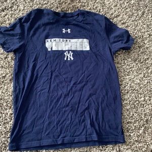 Yankees tshirt